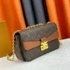 Luxury Designer Bag Chain Women's Crossbody Bag Läder Letter Purse Fashion Metal Clamshell Axel Messenger Bag 24 cm Brown Wallet Ladies Shopping Handväska