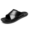Sandals Fashion Men's Real Leather Slippers d'été Nouveau Crossing Tlides de loisirs pour hommes Sandales en cuir plat pour hommes
