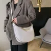 9a crossbody väskor designer hobo loop axel väska äkta läder kvinnor handväska hobo bröstpaket lyxiga pochette accessoarer kedja plånböcker