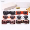 Neue Modedesigner Sonnenbrille Top Look 1112 Luxus -Rechteck Sonnenbrille für Frauen Männer Vintage Square Shades Dicke Rahmen Nackt Sonnies Unisex Sonnenbrille