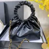 Il designer di borse in pelle vende borse da donna di marca con uno sconto del 50% Semplice borsa a spalla piccola Borsa da donna alla moda Nuova tendenza e tracolla portatile