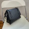 Bolsa de viajero de un solo hombro para mujer, maletín 2024, bolso de mensajero portátil, bolso sencillo con tapa para mujer, cuadrado pequeño, 2024