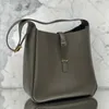 Designers sacos preto designer le 5 a 7 saco l e 37 hobo balde saco feminino genuíno couro balde saco, grande capacidade ombro crossbody bolsa com textura 01