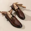 Sapatos De Vestido Primavera E Outono Business Casual Couro Masculino Chinelos Confortáveis ​​Salto Baixo Escritório