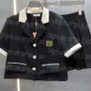Buchstaben bestickt Damen Blazer Jacke Rock Set Kontrastfarbe Plissee Mantel Rock Outfit Luxus Designer Frau Sommer formeller Anzug