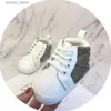 Första Walkers Pu Leather Baby Shoes Girls Boy Kids First Walkers Infant Designer Toddler IC Sports Antislip Soft Sole Shoe Sneakers Spring3751207 L240402