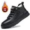 Casual Shoes Men's Business Leather Soft Moccasin bekvämt för män Autumn Winter Solid Black Sneakers