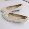 Pompe Caviglieri perle Scarpe da signore a ruota bassa bianca scarpe da sposa bianca Scarpe da sposa in pizzo da sposa Scarpe da sposa Design Fashion MADEMADEBH161