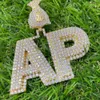 AAA GEMS لوحة مخصصة الأسماء الأولي A-Z Full ICED Out S Moissanite Diamond Letterant for Men