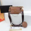 Designer de bolsa de couro vende bolsas femininas de marca com 50% de desconto Bolsa crossbody com padrão feminino moderno e versátil ombro destacável pequeno