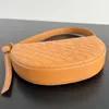 10A Réplication de haut niveau Designer Sunrise Sac à bandoulière 23cm Luxe Intrecciato Noeud Sac sous les bras Femmes Sacs Harf Moon Sac à main avec sac à poussière Livraison gratuite VV073