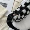 Axelväskor mode plädstygt student liten fyrkantig väska imitation lamm avslappnad plysch handväskor shoppare kvinnor bolso de hombro