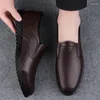 Sapatos casuais preto homens mocassins respirável macio homem de alta qualidade couro barco apartamentos masculino condução