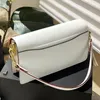 Tabby Designer Bag Tote Bag Luxury Girls Womens axelväskor Två storlekar Toppkvalitet Solid Color Bag med kedjor Fashion Bag Quadrate Real Pi