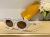 Le nouveau style floral du créateur de lunettes de soleil Luo Yijia est très tendance et magnifique sur les photos 3QC1