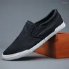 Casual Shoes Men Canvas bez poślizgu męskiej mody Sneaker Wygodne mieszkania męskie trampki BD21161