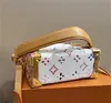 Designer tasTrunk tas Nicolas Ghesquiere Petite Malle handtas S-lock flap Dames mini Trunks Schouder Cross body Portemonnee Totes Cosmetische tas Crossbody