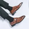 Sapatos casuais moda clássico couro para homens deslizamento em dedo apontado oxford fivela dupla mocassins 2024 vestido de negócios masculino
