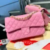 2024 Nuovo stilista di alta qualità Designer da donna Materiale a catena in pelle Diamond Flip Bag Super Crossbody Super All-in-One