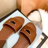 Dames Ontwerpers Slippers Sandalen Designer Schoenen Platte Slippers Slippers Zomer Echt Driehoek Leer Loafers Bad Strandkleding Slippers Sandles Slides