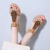 Шикарные летние сандалии, женские сандалии, женские богемные туфли на плоской подошве в римском стиле с молнией из бисера, шлепанцы на каблуке 240228