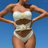 Kvinnors badkläder Sexig Bandeau Women 3D Flower Designer Hollow Out One Piece Swimsuit 2024 Summer Beach White Black Bathing Suit Monokini