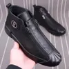 Novo!Novo!Sapatos masculinos de cor deslumbrante de luxo, parte de presente, fivela superior, chinelo de designer de marca, sapatos masculinos de luxo