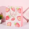 Emballage cadeau 10pcs Sacs en papier avec poignées en corde Emballage de fête d'anniversaire de mariage Supplie Fruit Pattern Shopping de haute qualité