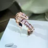 Модное дизайнерское витое обручальное кольцо со змеей открытого размера, простые блестящие кольца с бриллиантами и кристаллами, ювелирные изделия для женщин