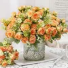 Fleurs décoratives Coffee Shop Simulation Orange Roses Bouquet Silk Garden Decoration Artificial Mona Wild Rose Falle Fleur