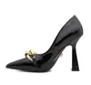 Mulheres sapatos de salto alto designer de luxo moda metal decoração apontou vestido sapatos laca couro sexy cinto bomba vestido preto sandálias festa