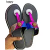 Nieuwe 24ss Geiger Sandalen Platform Slippers Dames Stiksels Luxe Regenboog Zomer Platte Strand Sandaal Designer Slides Platte Schoenen Eagle Head Diamond Slippers