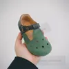 Summer Kids Hollow Suede Sandals Girls T-Bar Metals Buckle Soft Bottom Sandaler Barn Non-Slip Bekväma Casual Shoes Z7456