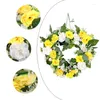 Dekorativa blommor Gul blommor Krans Hållbar hjärtformad Garlandsdekoration Fade Resistant Ornament för alla hjärtans dag och födelsedagar