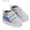First Walkers Designer Newborn Baby Shoes Toddler Boy Girl Canvas Shoes Soft Sole Sneakers Infant First Walkers Crib Shoes L240402