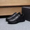 Casual Shoes 2024 Men's Fashion Sneakers Business Men äkta läder