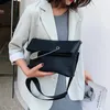 Роскошная женская сумка через плечо, мягкая кожаная сумка с откидным клапаном, однотонная брендовая сумка через плечо для сумок-мессенджеров