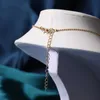 Collana di fragole dolce e fresca catena di clavicole versatile alla moda e di nicchia 2023 nuova catena da collo trendy ed elegante