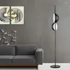 Lampadaires Nordic Instagram Style Lampe personnalisée El Modèle Chambre Salon Canapé Table de chevet Table debout