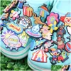 Ayakkabı Parçaları Aksesuarları Toptan 100 PCS PVC Circus Teapot Kitap Çiçek Şapk Bear Drum Bahçe Toka Dekorasyonları ADT TAHLİKLERİ İÇİN DECJS