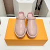 Sandali con plateau da donna Designer in pelle piatti casual Ciabatte per scarpe da uomo sandalo in pelliccia da donna per bambini Scivolo in gomma Pantofola estiva Pantofola con dita dei piedi 2024 TAGLIA 35-41