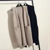 Kvinnors västar 2024 Autumn och vinter V-ringning Casual Coat Mid Length Fashion Sticked Sleeveless Cardigan Shirt X199