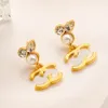 Lyxdesigner örhängen bokstav 18k guldpläterad pärla örhänge kvinnor bröllop smycken gåva
