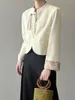 Giacche da donna Giacca da abito con bottoni stile cinese per pantaloni corti 2024 Primavera/Estate Colletto in piedi Top di fascia alta