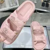 дизайнерские сандалии-тапочки дизайнерские сандалии мужские женские сандалии высокого качества из телячьей кожи повседневная обувь на стеганой платформе летняя удобная пляжная повседневная обувь 5А 35-42