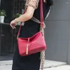 Bolsas de ombro Bolsa de couro macio para mãe de meia-idade feminina moda borla pu crossbody
