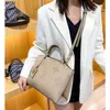 2024 Women Luxury Designer Bag Bag Casual Pu Leather Handbags محفورة LOCO LOCK COTTER COTTER COTTER
