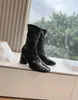 Zapatos de diseño Tabi Boots Maison Mm6 Mujeres Mujeres Split Toe Chelsea Botas de lujo Margiela Calf Suede Fashion Fashion Knee High Western Toeled Boots Tamaño 35-45