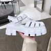 24 % RABATT Designer-Muffinschuhe mit drei Ecken und Standarddicksohle, geflochtener Baotou-Gürtel mit Wortschnalle RÖMISCHE SANDALEN