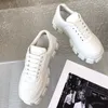 Kobieta projektantka 24ss Nowy styl chleb Little White Buty Mokasyna Buty Trójkąt metalowe logo krowie skórzana tkanina tpu duże podeszwy wszechstronne buty sportowe na świeżym powietrzu